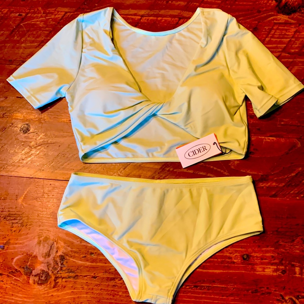Cider short sleeve two piece bathing suit